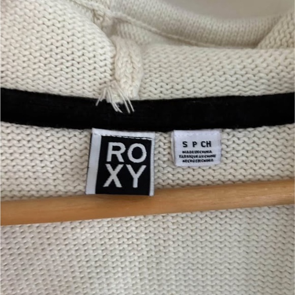 ROXY womens small creamy white cable knit hooded sweater - Picture 5 of 6